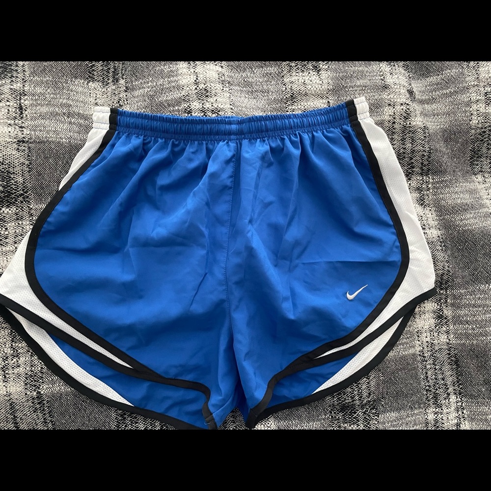 NWOT Nike temp shorts